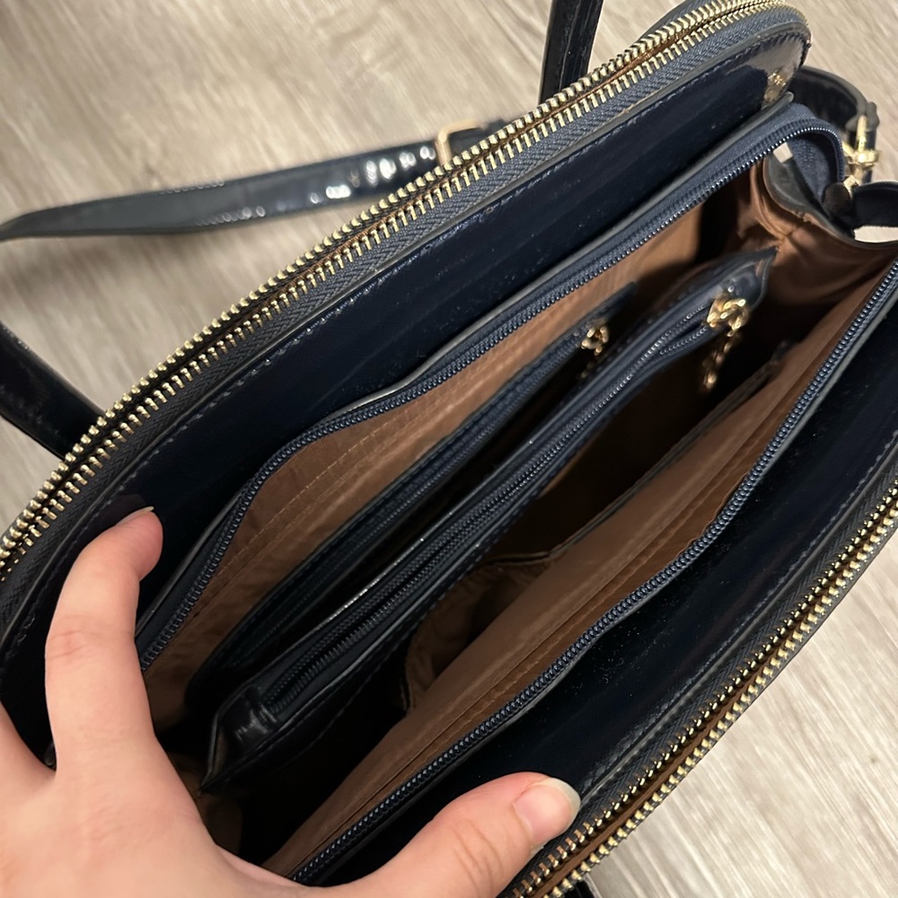 Matthew Cox| Oversized Shiny Navy Leatherette Bag - Picture 6 of 12
